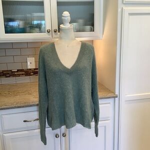 Diega Green V-neck Alpaca Blend Sweater Size Medium